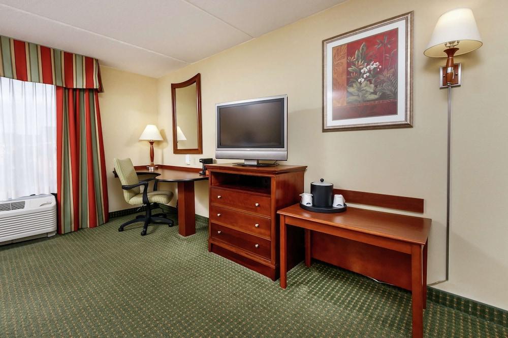 Hampton Inn & Suites Navarre Exterior foto
